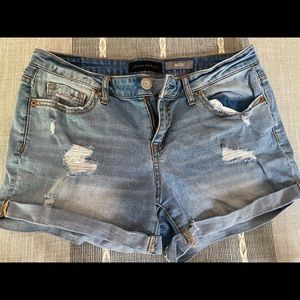Light wash shorts